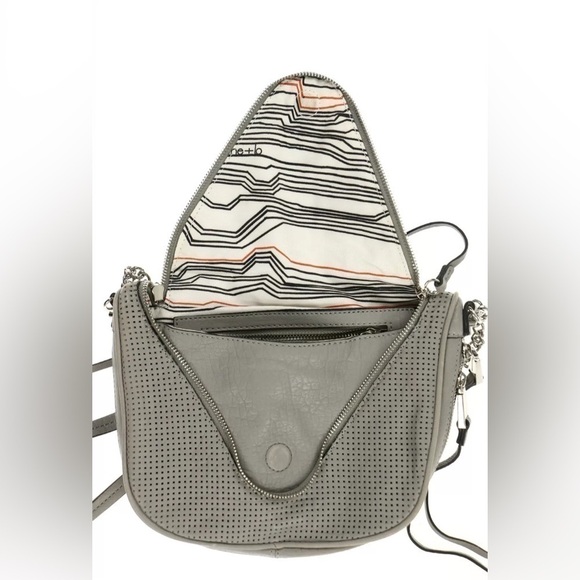 She+Lo Leather Shoulder Chain Crossbody Bag - Picture 3 of 6